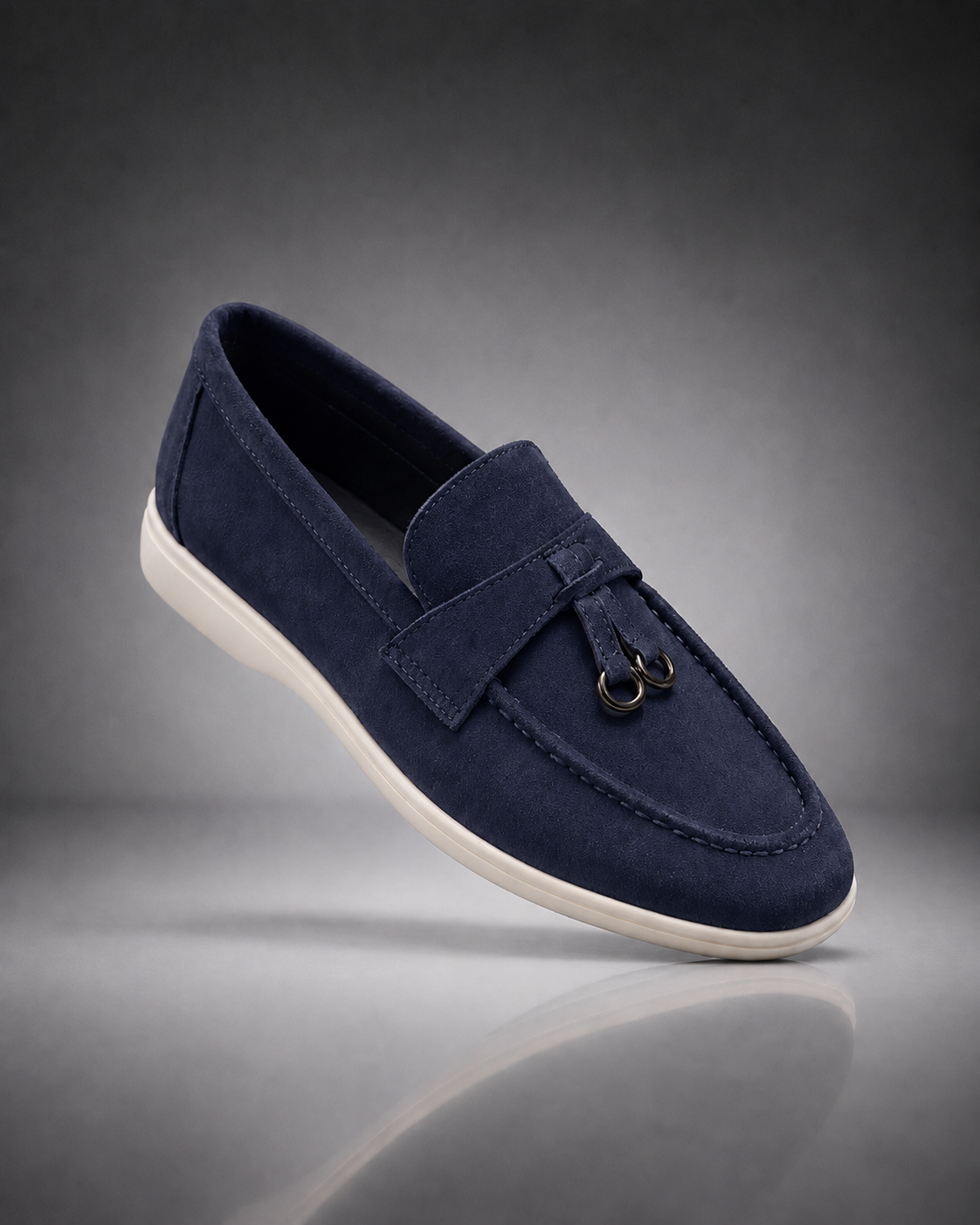 WOMEN'S SUEDE BUCKLE LOAFERS