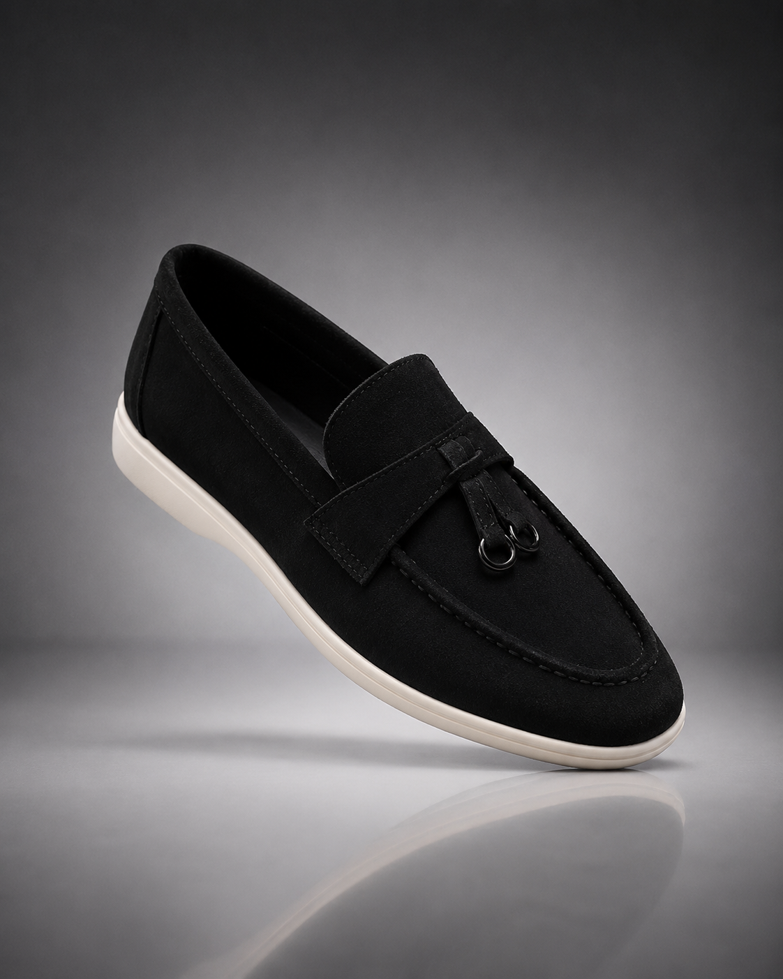 WOMEN'S SUEDE BUCKLE LOAFERS