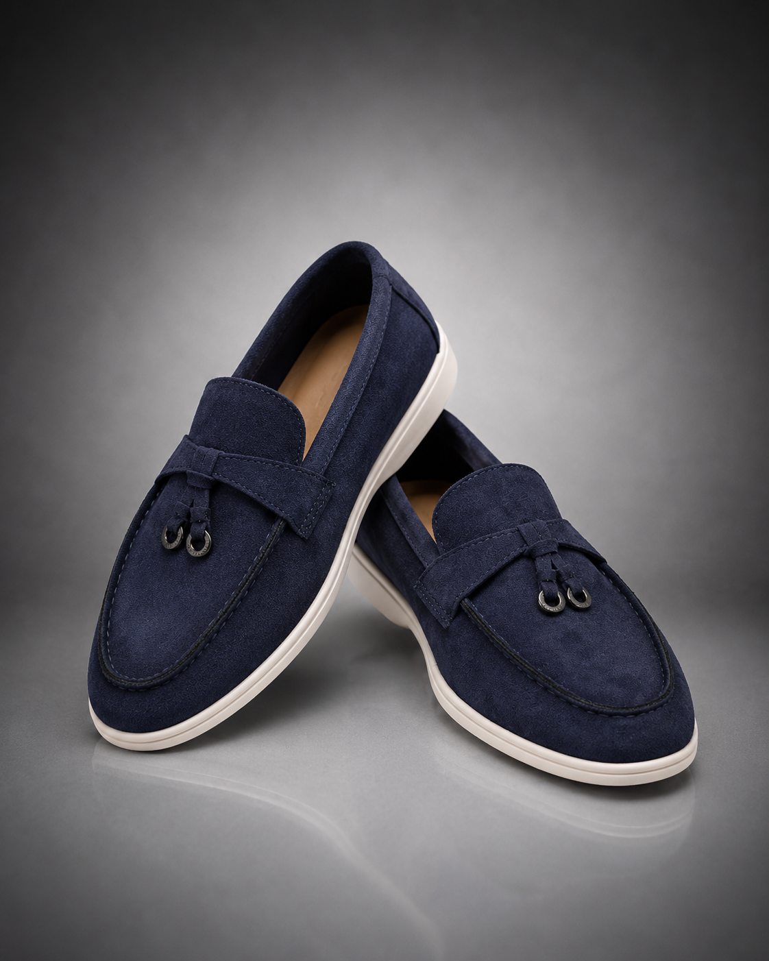 WOMEN'S SUEDE BUCKLE LOAFERS
