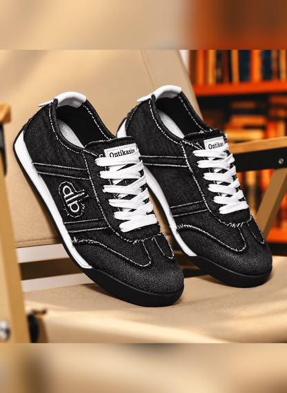 Men’s Retro Canvas Low-Top Sneakers